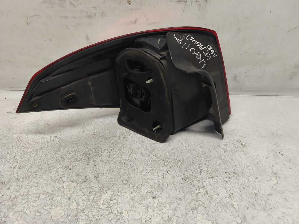 FEU ARRIERE DROIT RENAULT - Vue 2